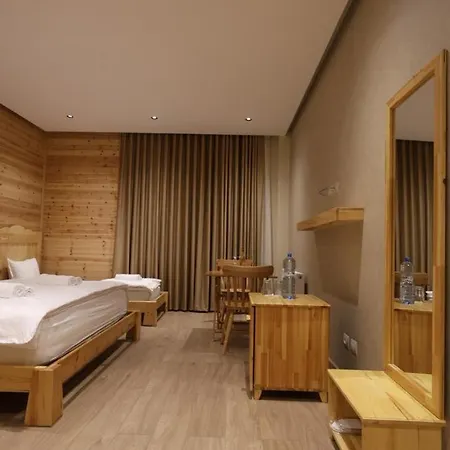 Perla E Tomorrit Ez Otel