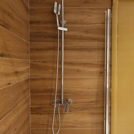 Perla E Tomorrit Ez Otel